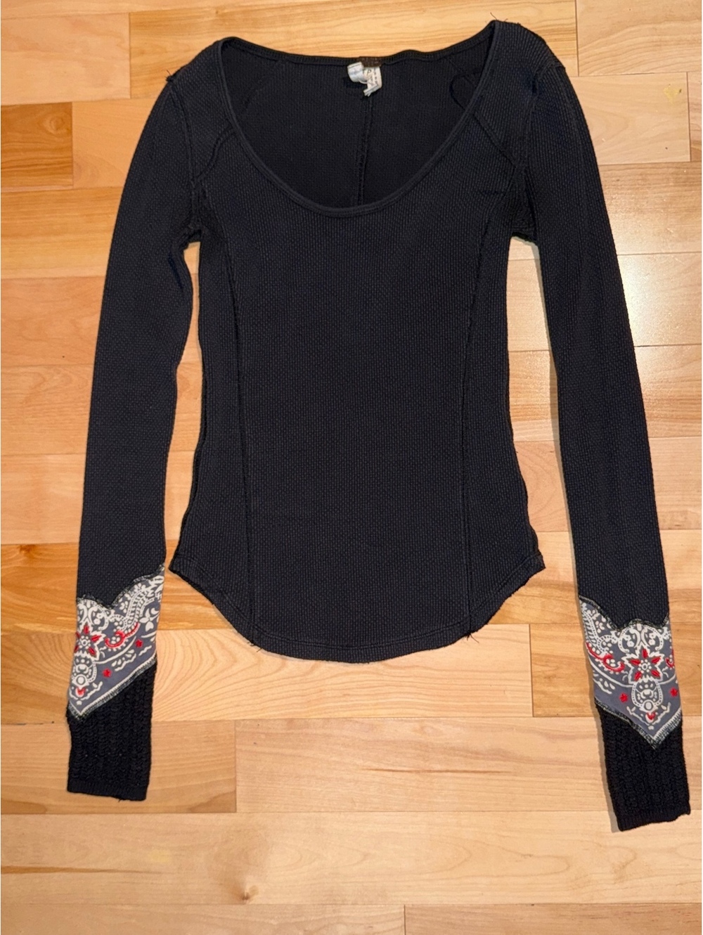 We The Free Black Long Sleeve Top with Patterned Knit and Fabric Cuffs EUC XS